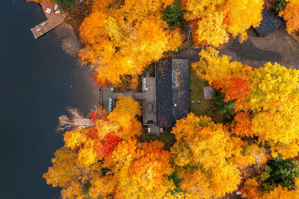 华丽的Muskoka Lakes乡村小屋，景色迷人