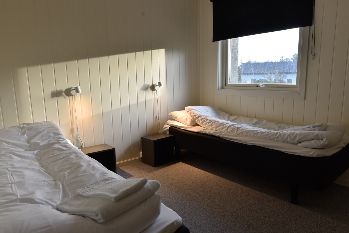 Heggåsen 511 -房子，有3间卧室和1个卫生间。位于市中心！