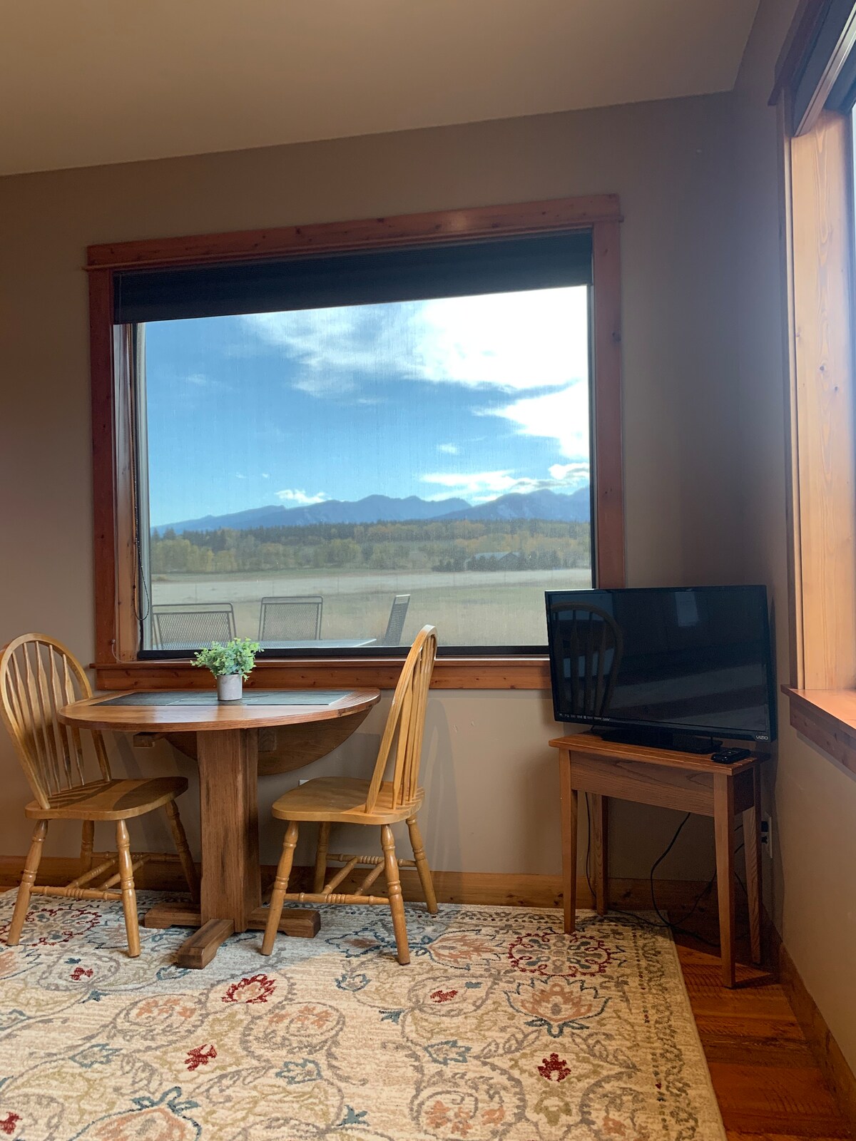 Private guest suite along the Idaho BDR