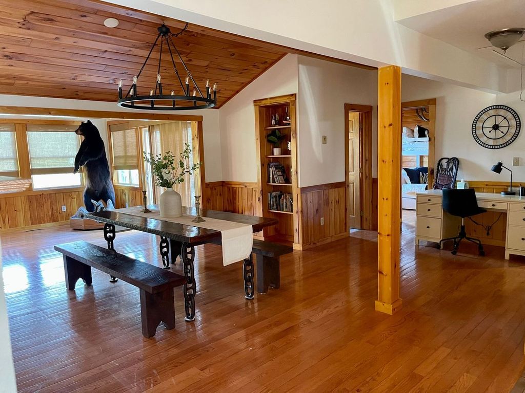 Luxury Lake Cabin - 20 min to Elk Mountain