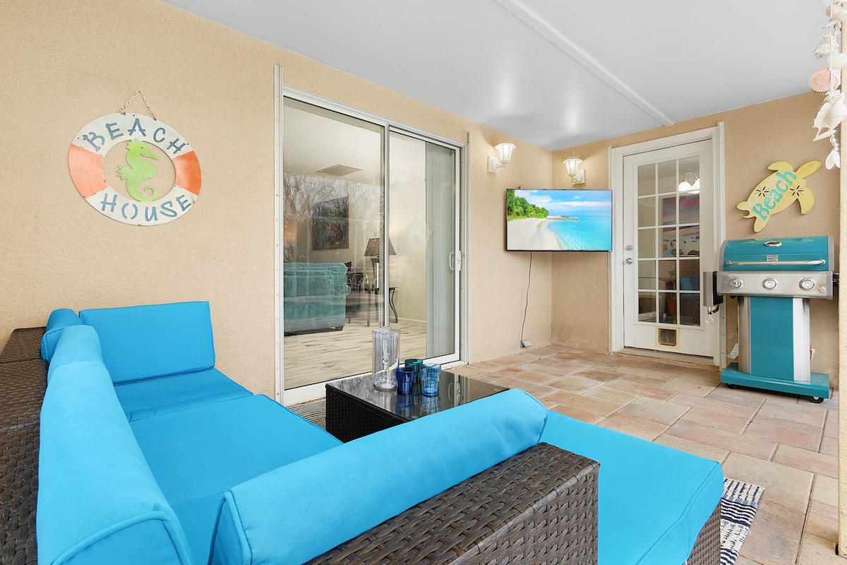 Casa Del Mar vacation home with pool & outdoor TV
