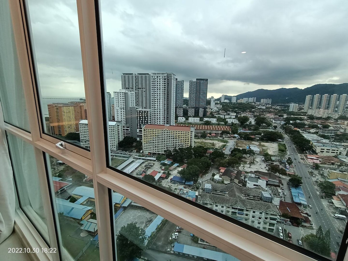 Near Highway Clean Cozy Condo at Heart Of Penang