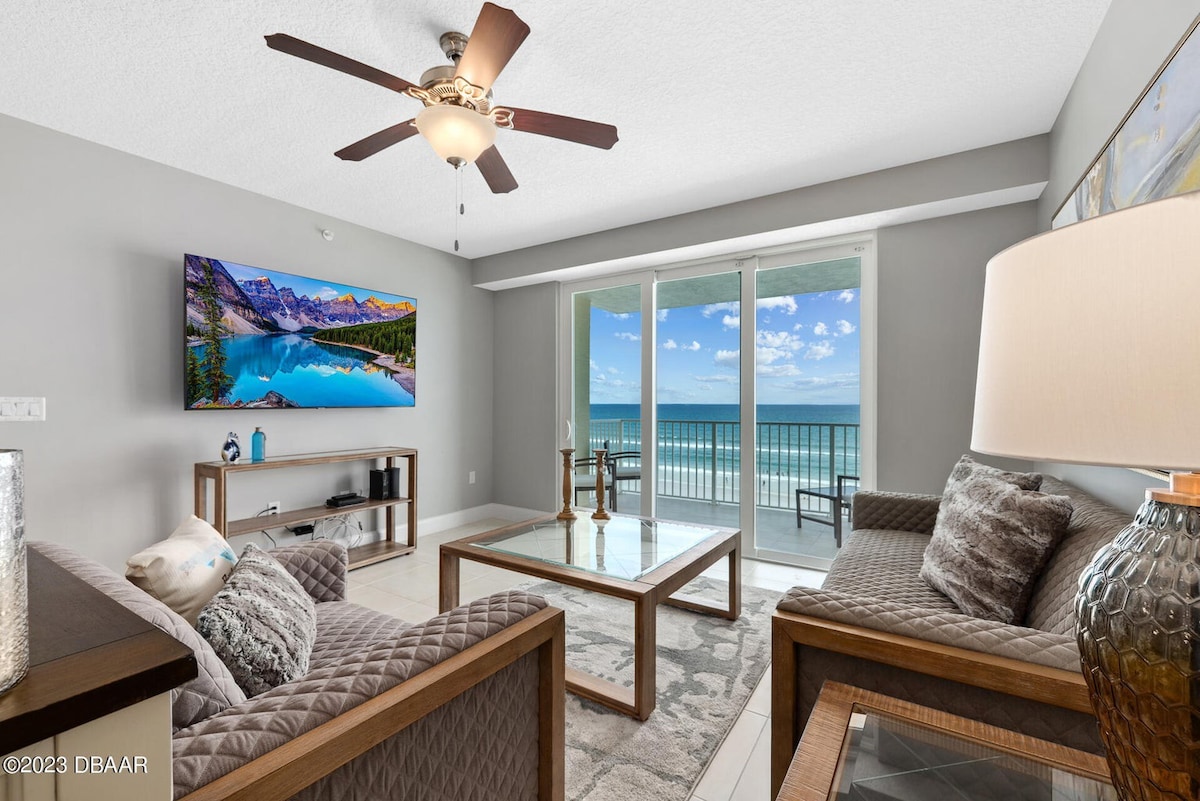 *Newest* Oceanfront Condo On The Beach*