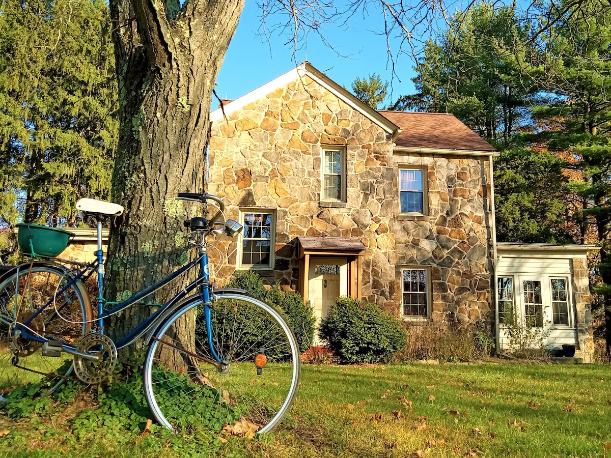 Stone House & Cottage Suites