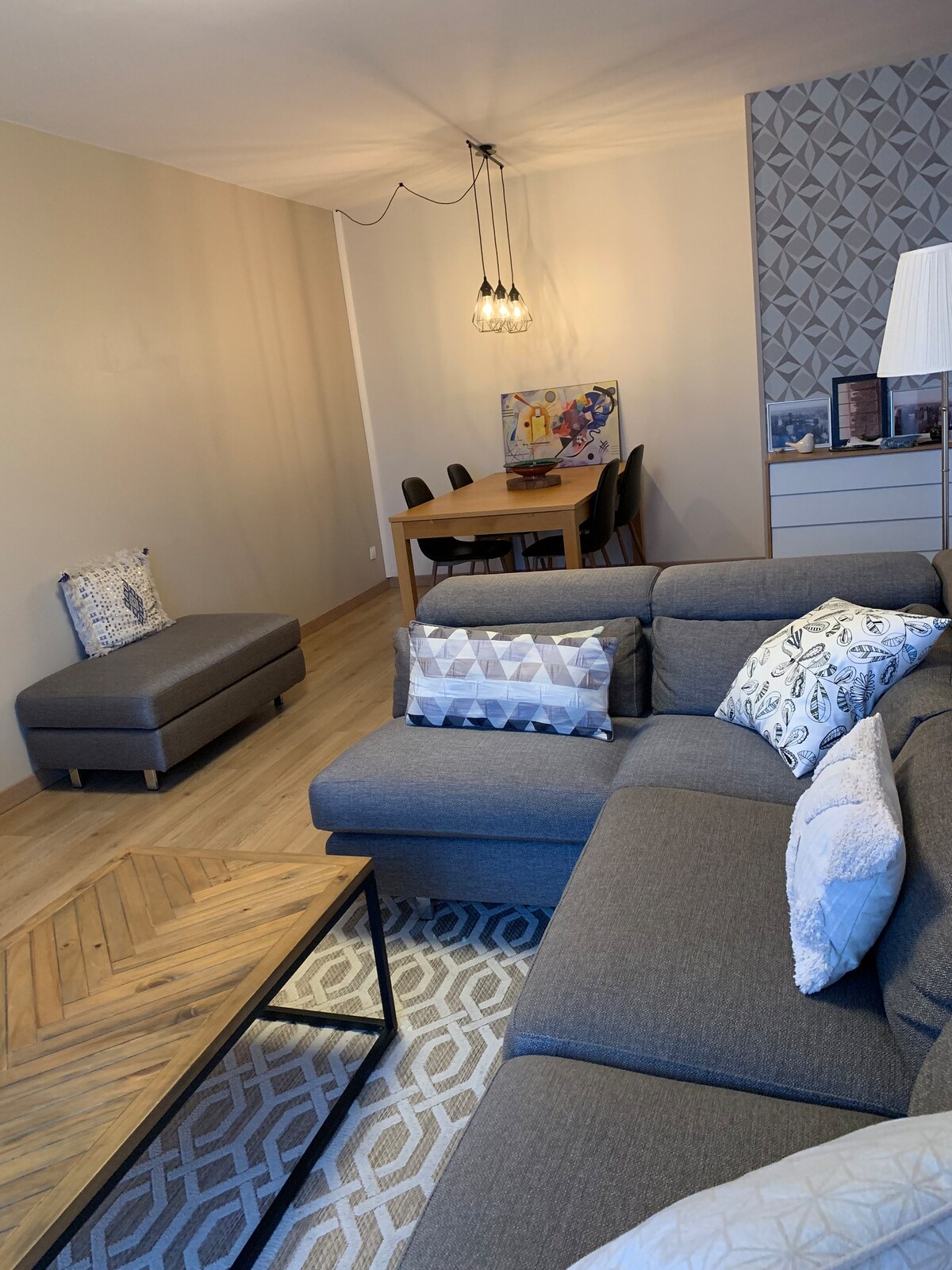 舒适的公寓，位于蒙特尼（ Montigny ）市中心