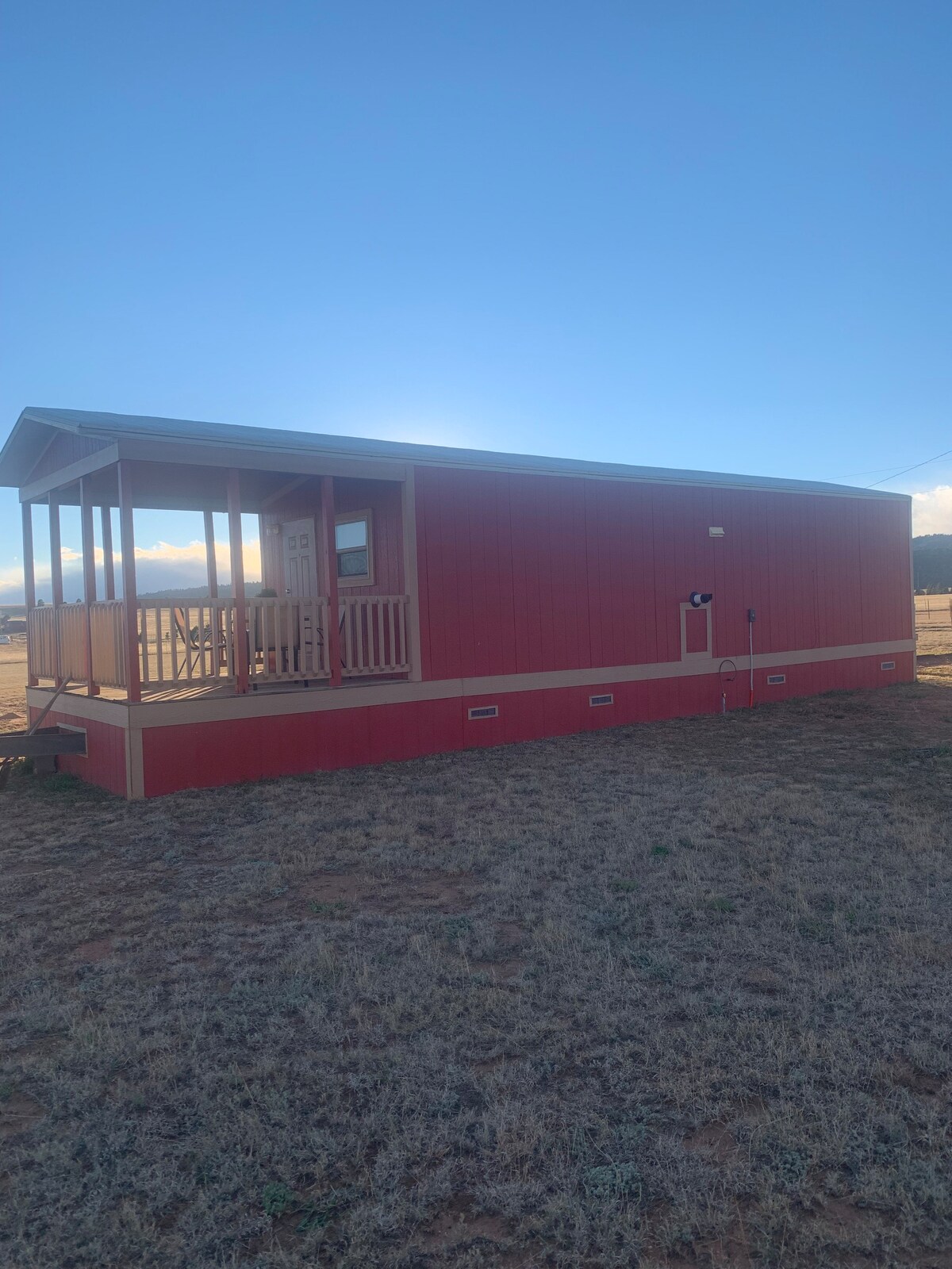 Bright One Bedroom Tiny Home on 2 Acres in Mora!