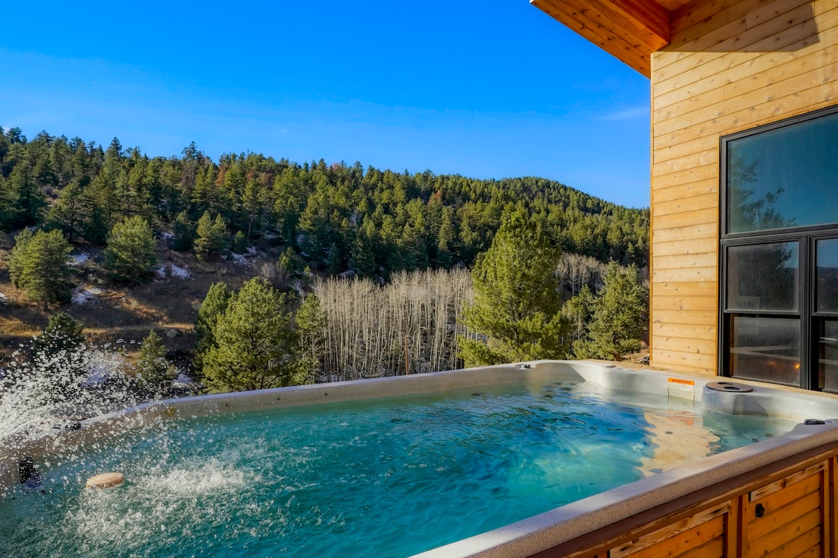 景观和隐私。巨大的露台游泳/热水浴缸， WBFPL