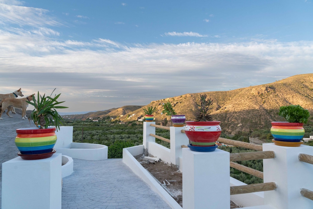 Apartment Rojo in Oria. Hot tub and stunning views