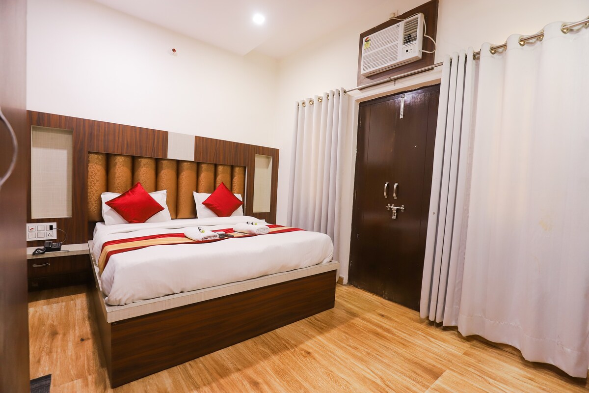Charming 18 bed room Boutique Hotel in Haridwar