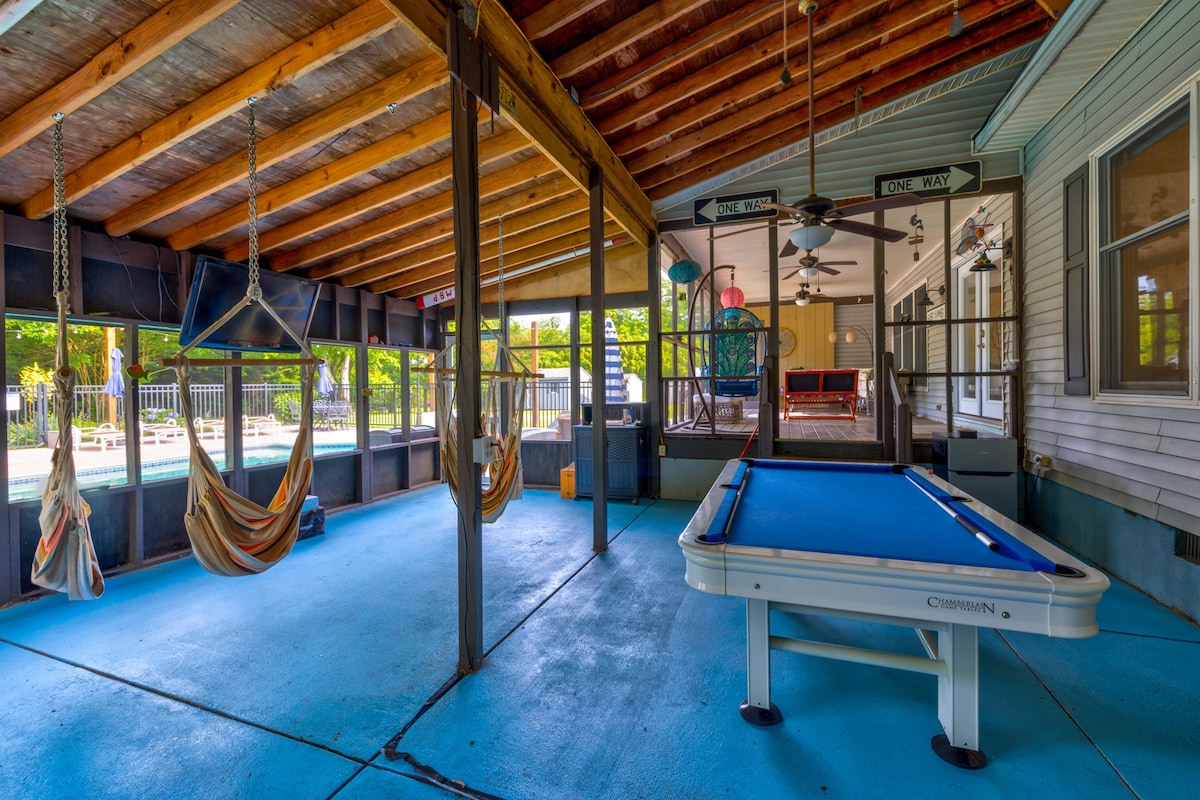 Coastal Farmhouse with private pool