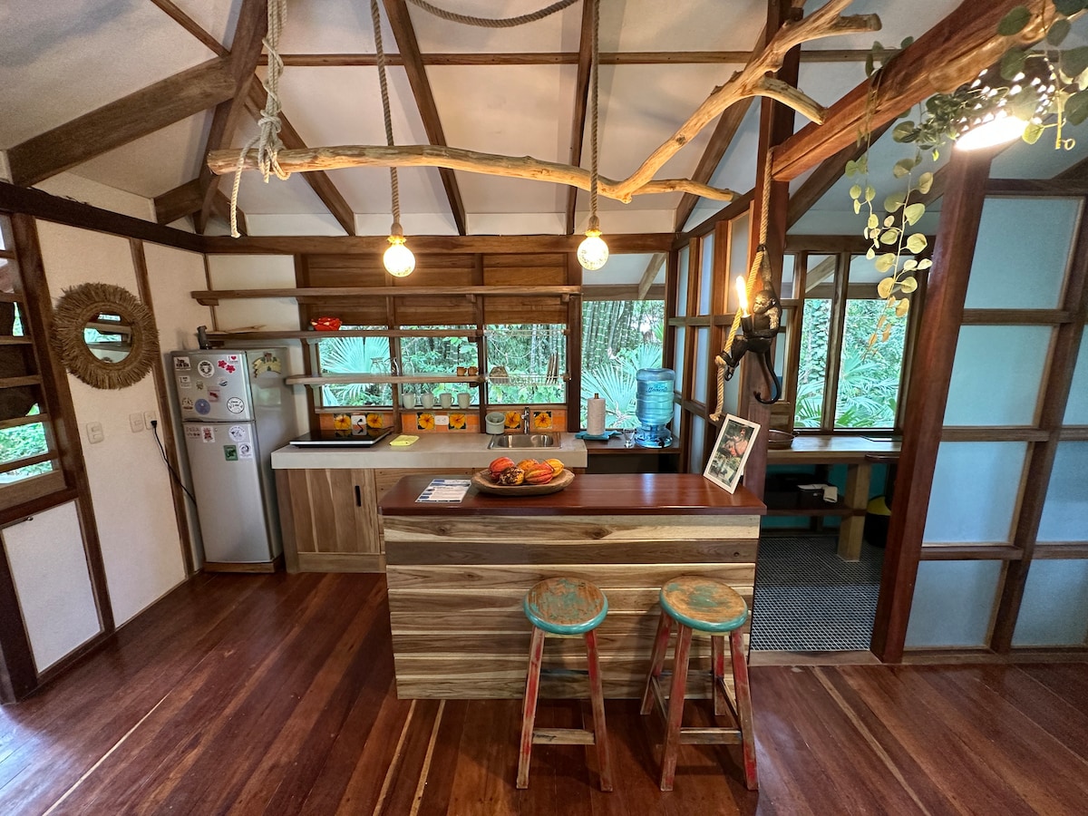 Charming brand new cabin 5 min walk from the beach