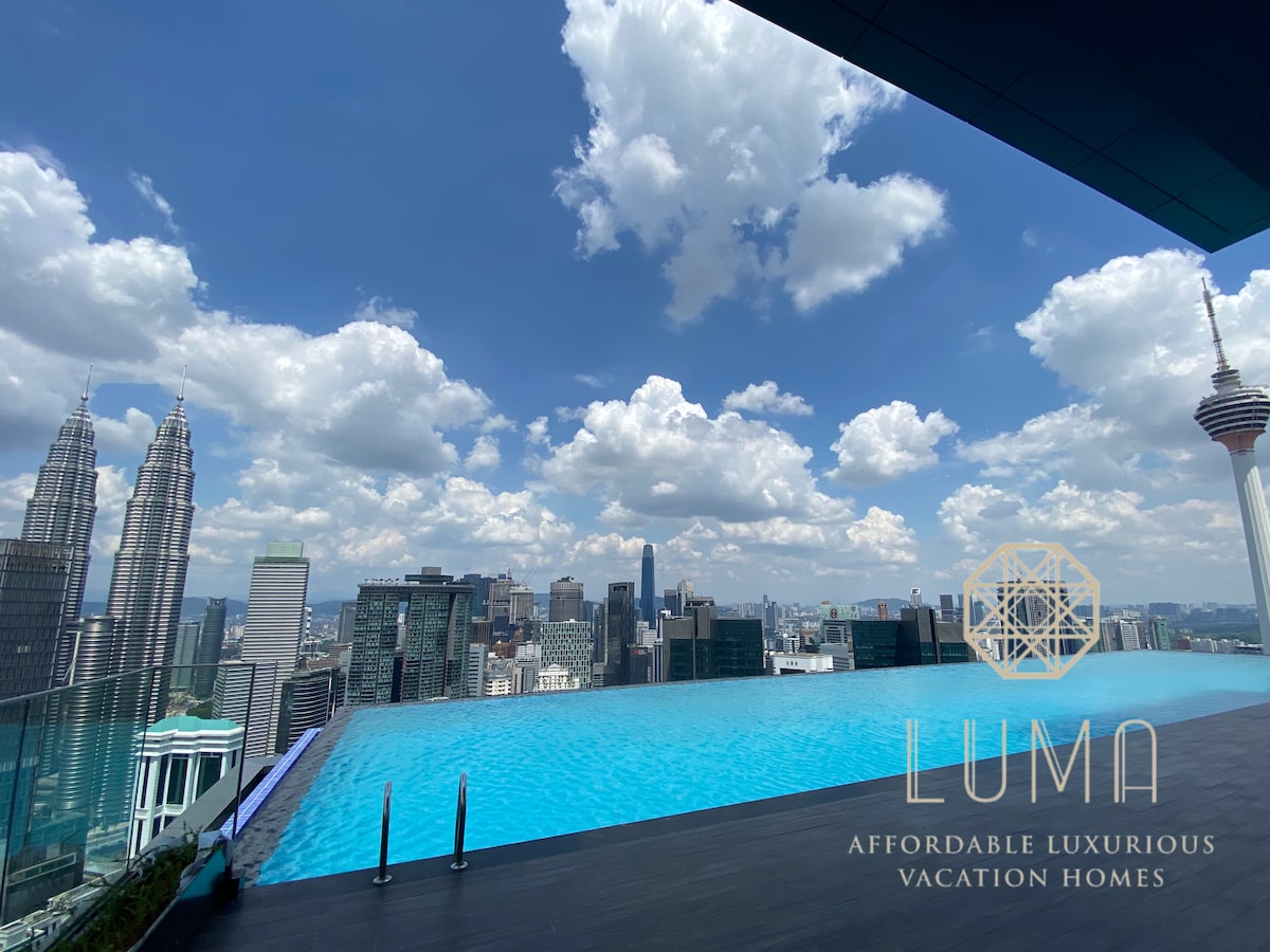 # B09令人惊叹的无边泳池，可欣赏吉隆坡城中城景观| 2卧室公寓