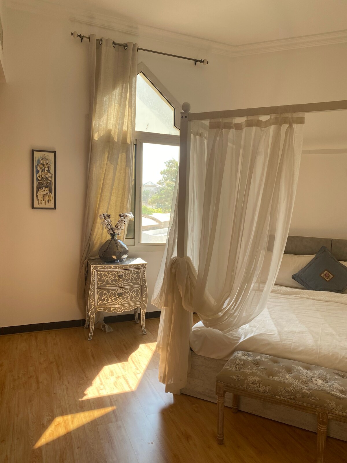 Gorgeous room in a villa 5´ from beautiful beach