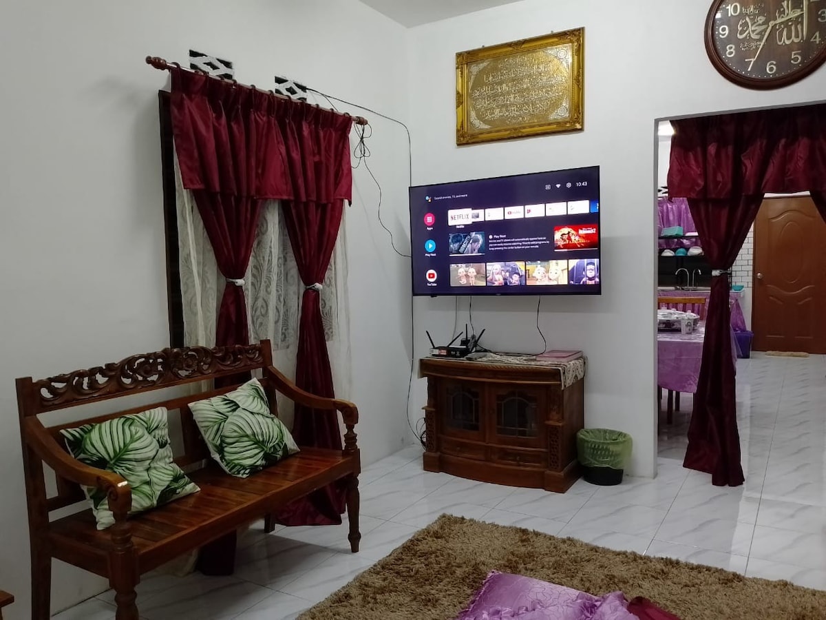 Saliah 's Homestay Banting （ Rumah Dalam Kebun ）