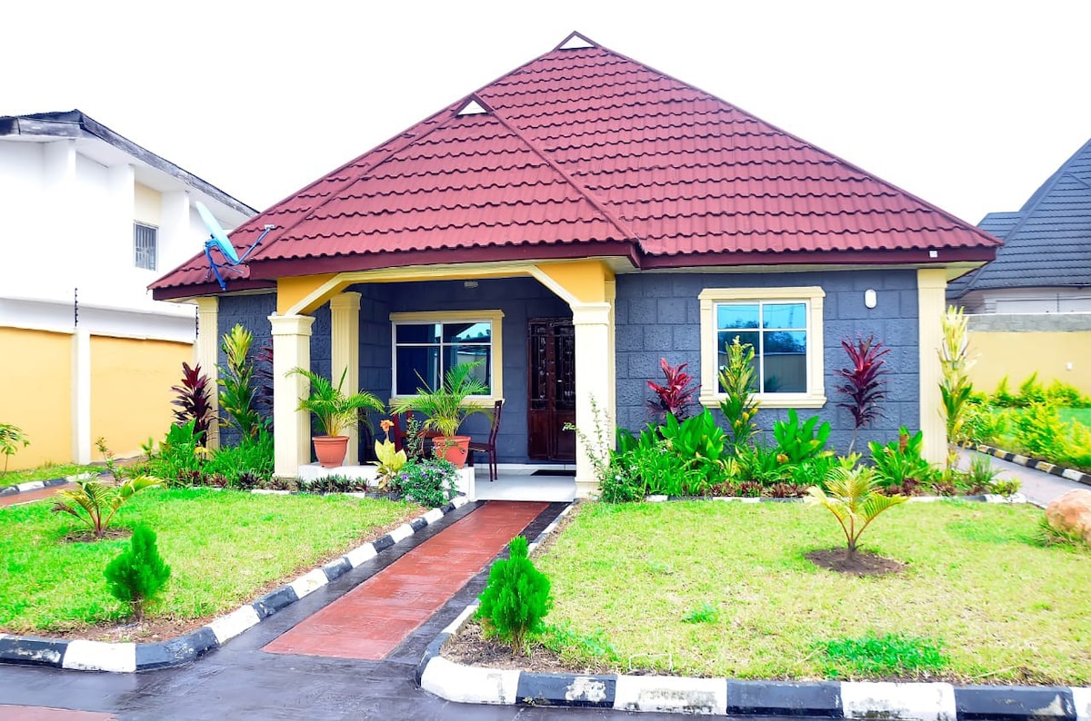 Frankie’s Place: A spacious 4-bedroom home