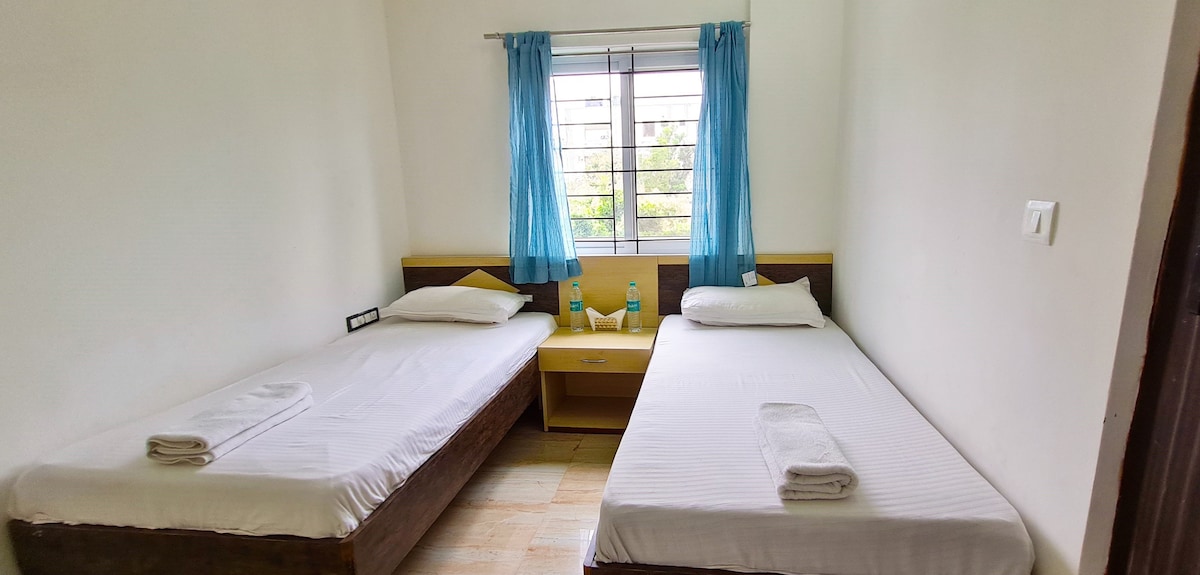 2 Bedroom Apart @ Bommasandra Narayana Hrudayalaya