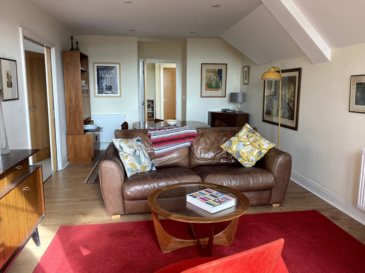 Stylish and quiet 2-Bed Flat