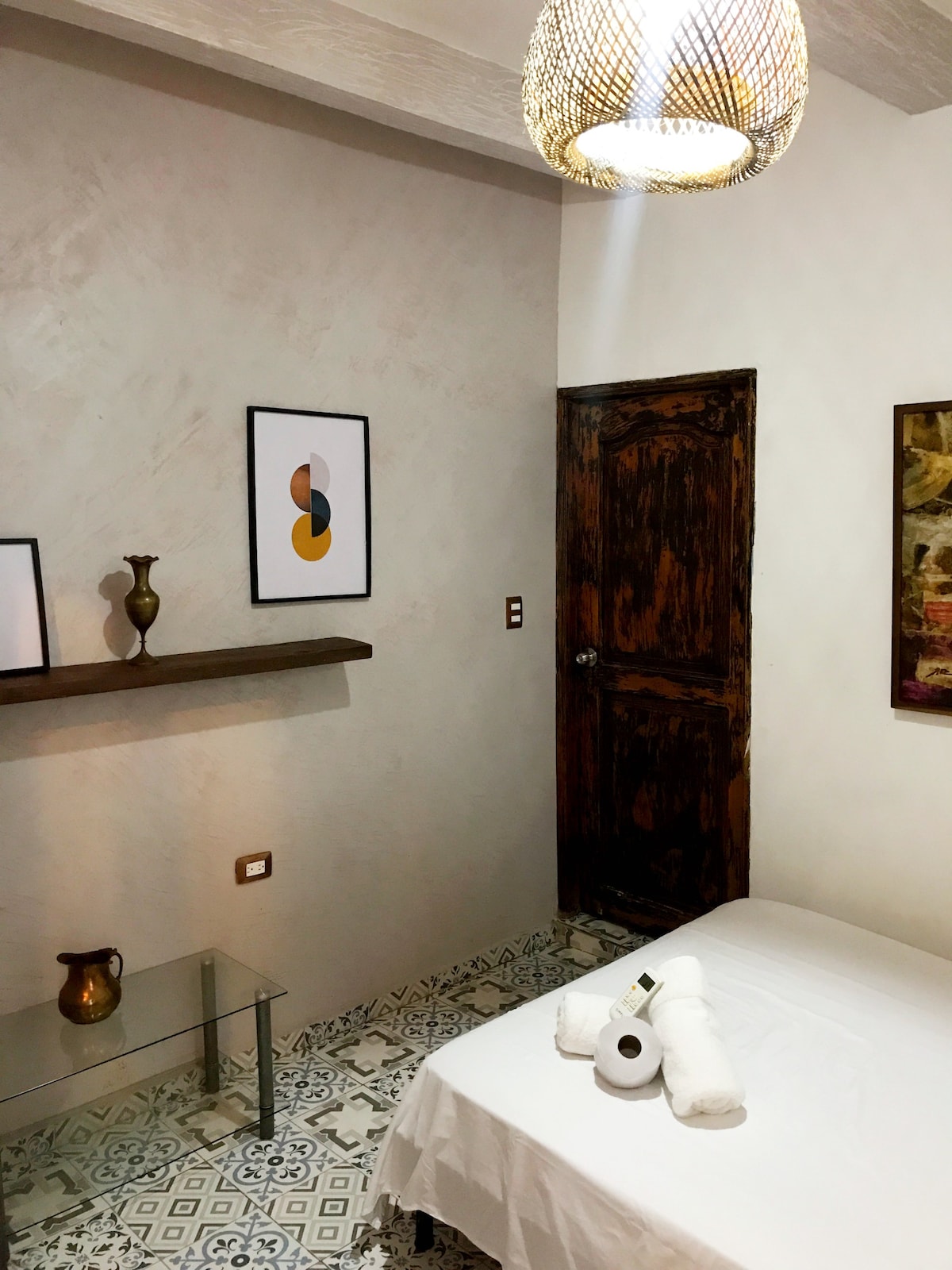 Double room in a charming hostel in Cartagena!