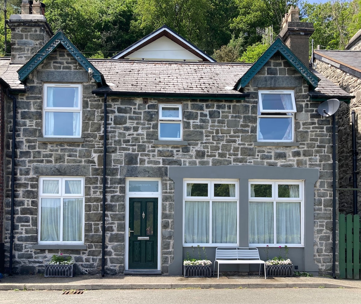 位于康威谷（ Conwy Valley ） Trefriw的舒适乡村小屋