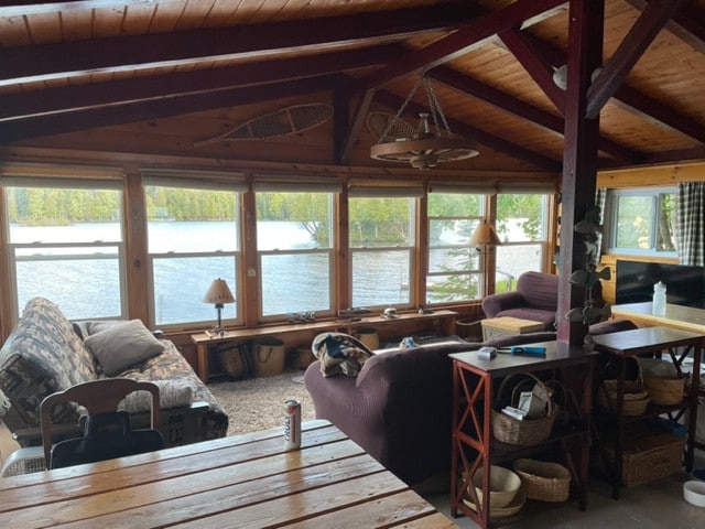 Cozy Adirondack cabin with private dock, kayaks