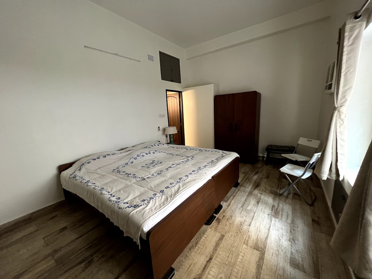 2. Cozy 1-bedroom en-suite in Sec-1, Salt Lake