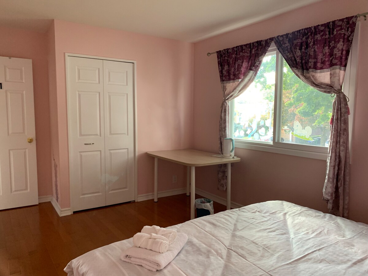 Cozyroom in Scarborough (K room+Q room）