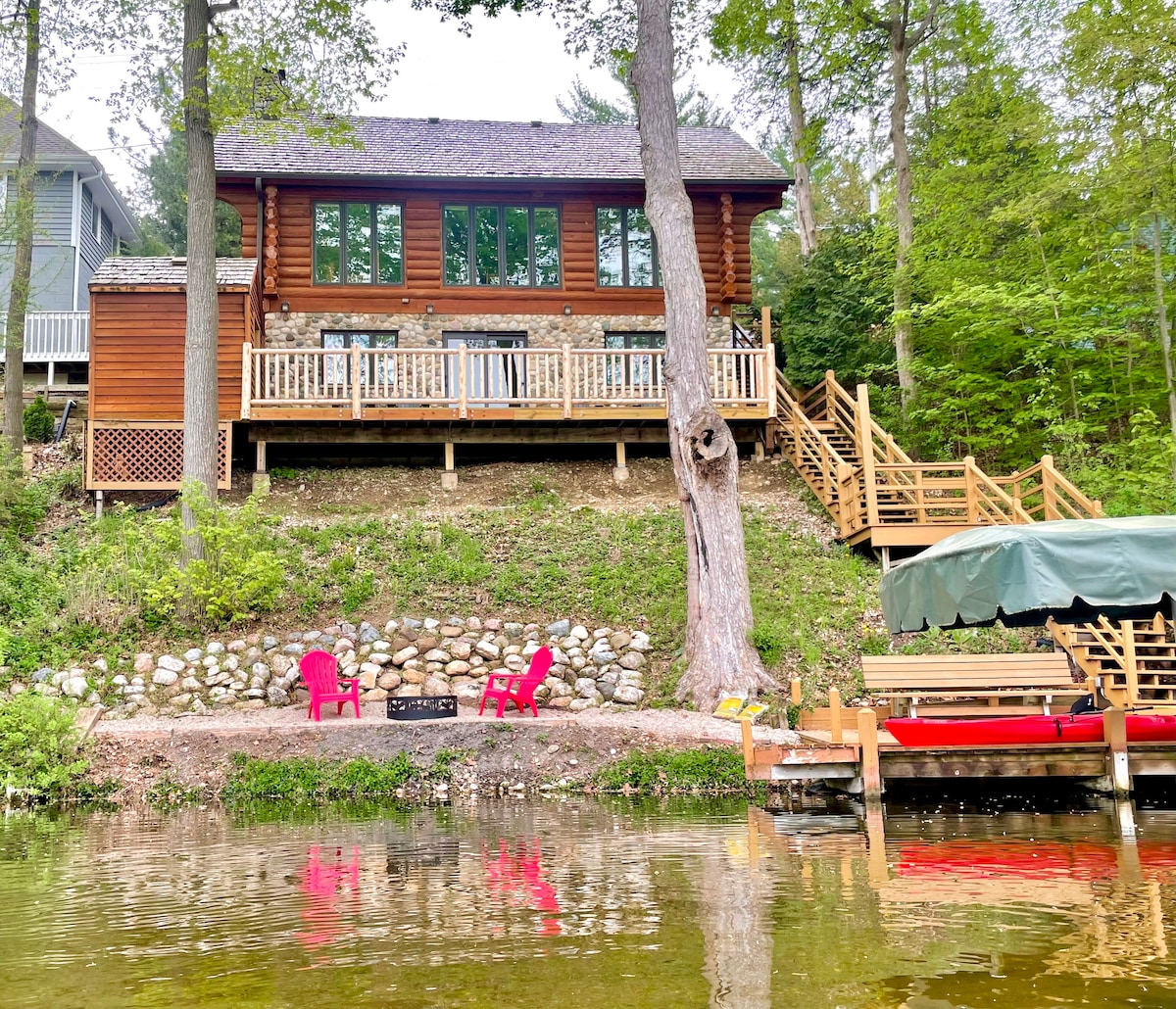 Okauchee Lakefront Cabin Escape