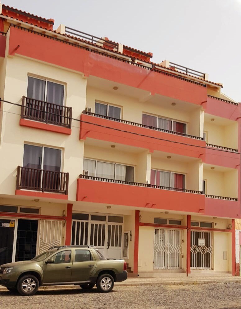 Comfy 2 bedroom unit in centre of Santa Maria