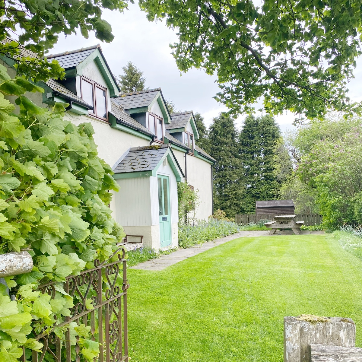 Llynhillyn Cottage