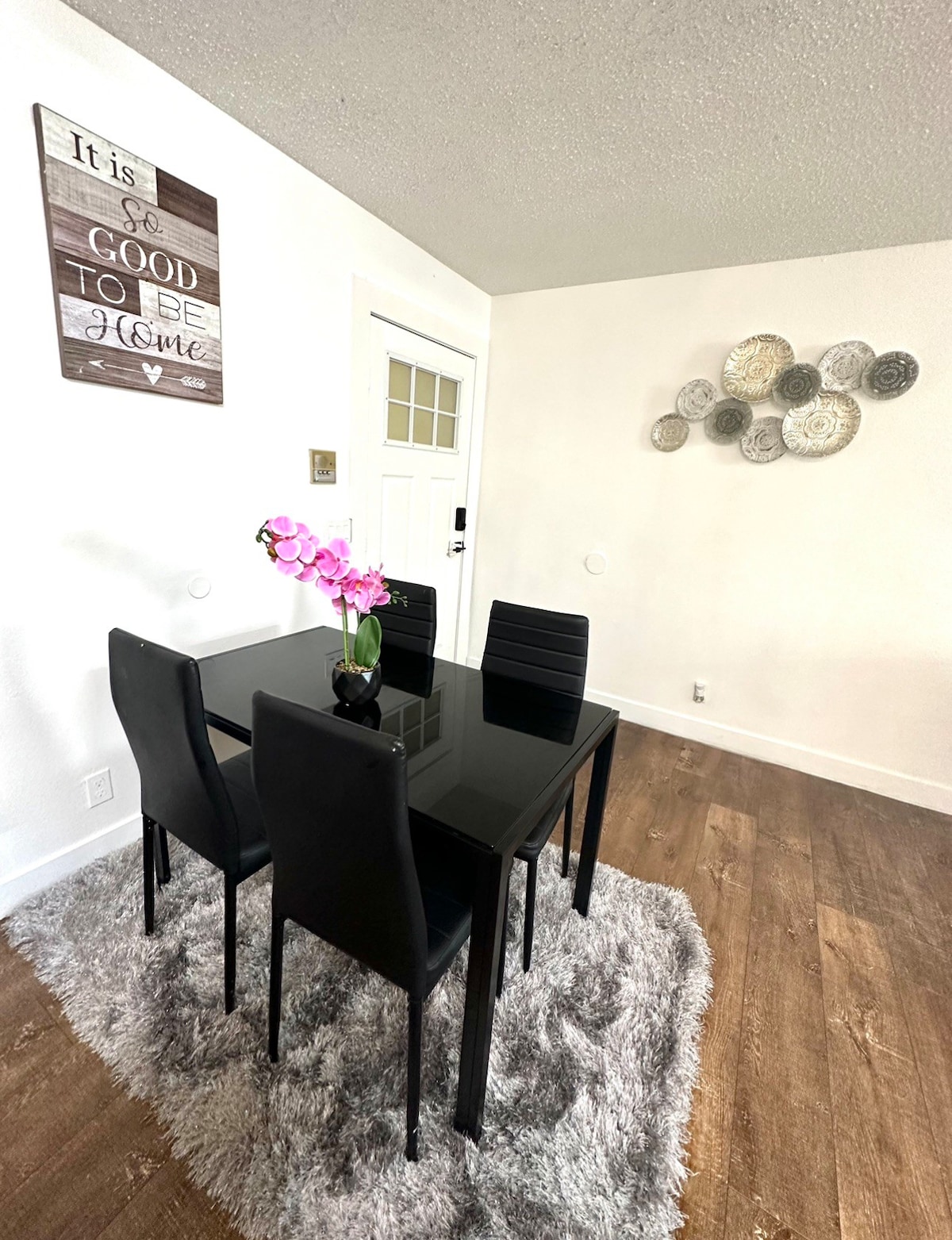 Spacious and Modern 3BR near SDSU. Rare Book Now!