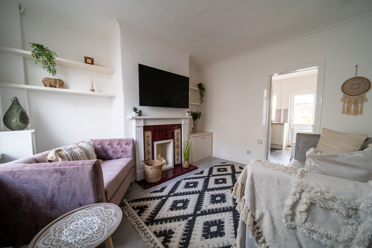 Little OM Cottage * Cosy & Central - sleeps 4