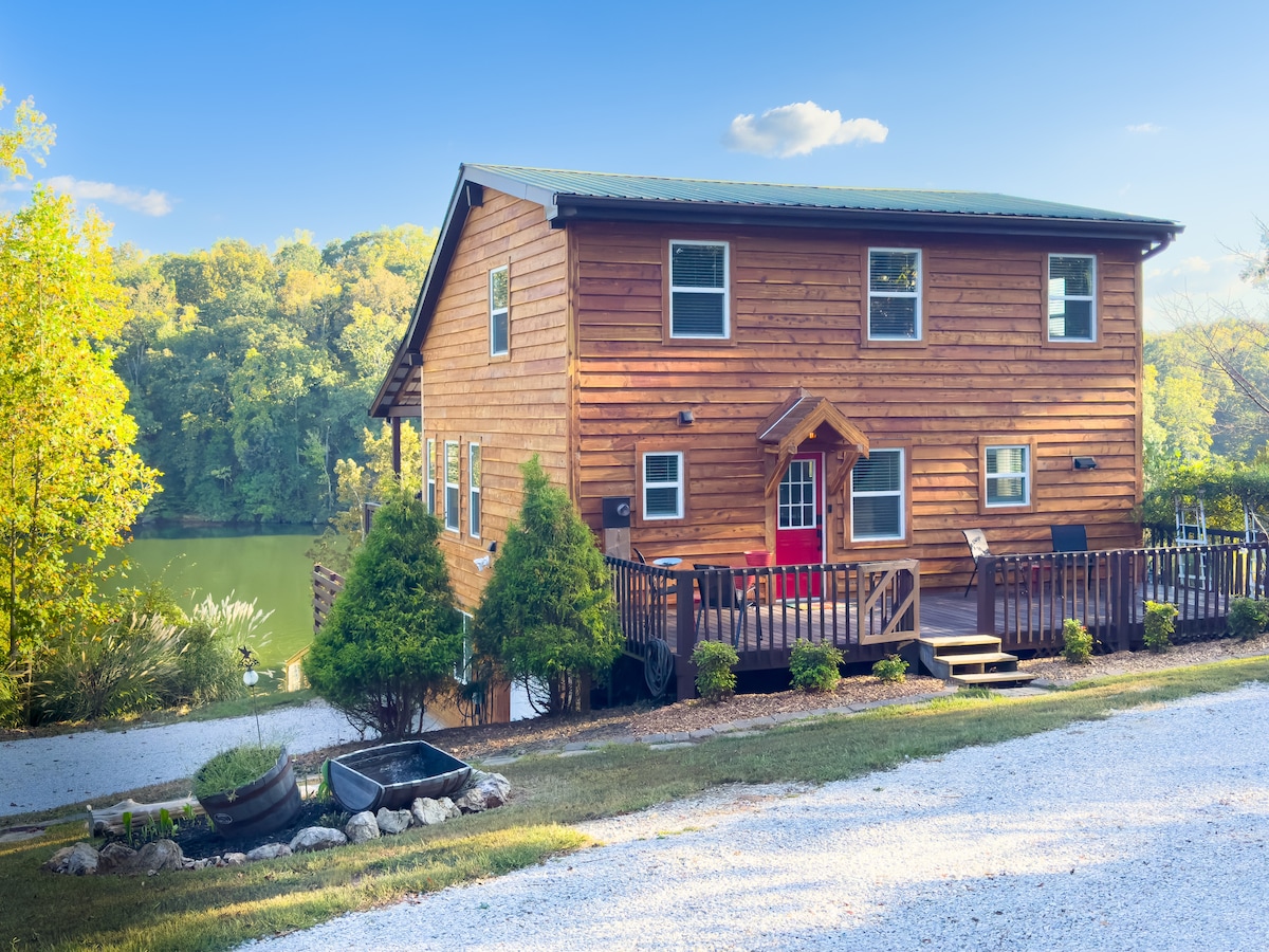 The Cabin on Eagle's Nest Cove of Watts Bar Lake