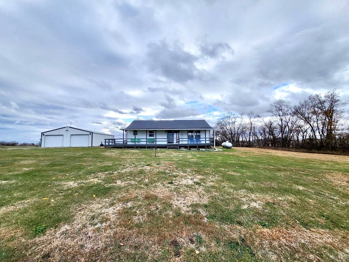 Remote Century Farmhouse w/pond *4 Mi to town*