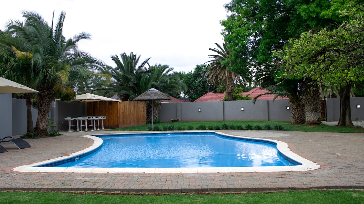 Modern guest house with a pool