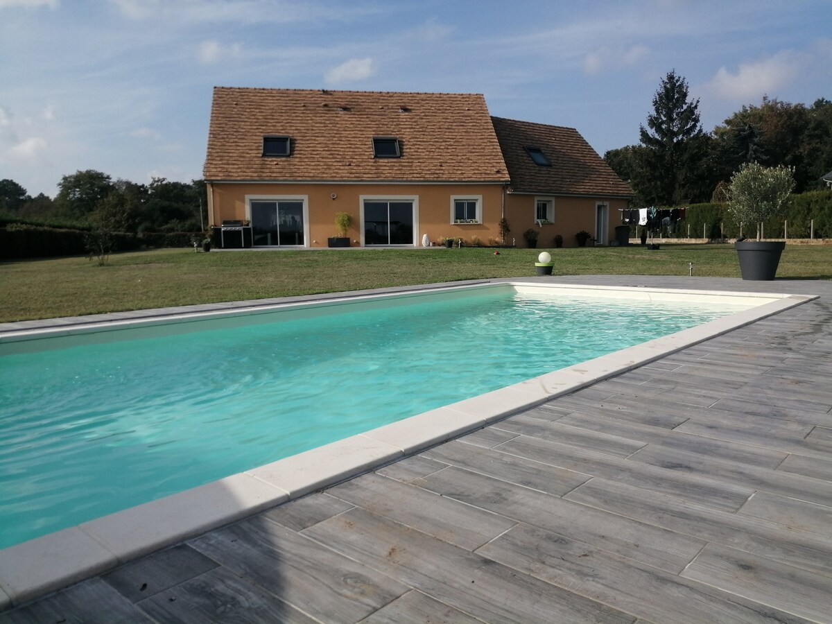 1 chambre privée B (2 pers) villa avec piscine