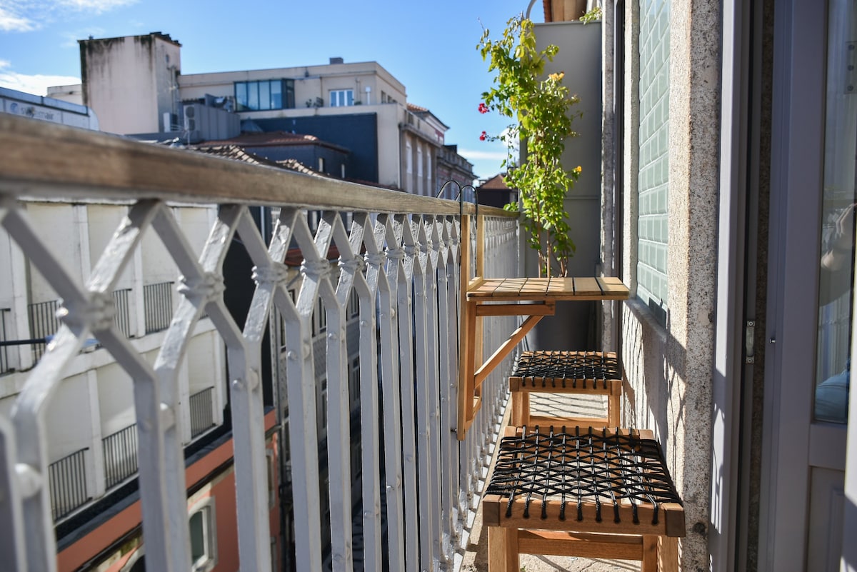 迷人的公寓/阳台，位于波尔图/波尔图