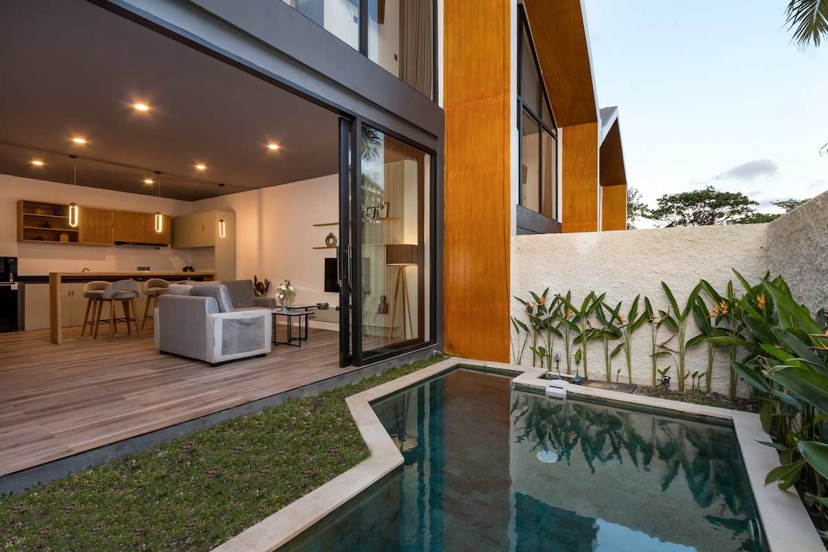 Modern 2 BR Villa in Umalas - Private Pool