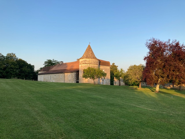 位于佩里戈德伯特（ Périgord ）伯特（ Périgord vert ）中心的迷人城堡