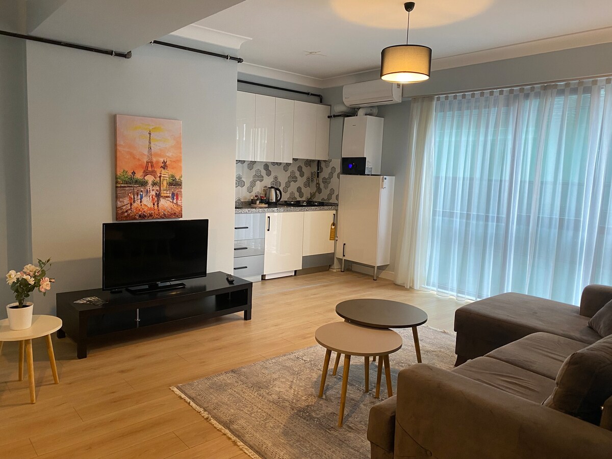 M Suites-Paris/Kadikoy建于2022年的公寓
