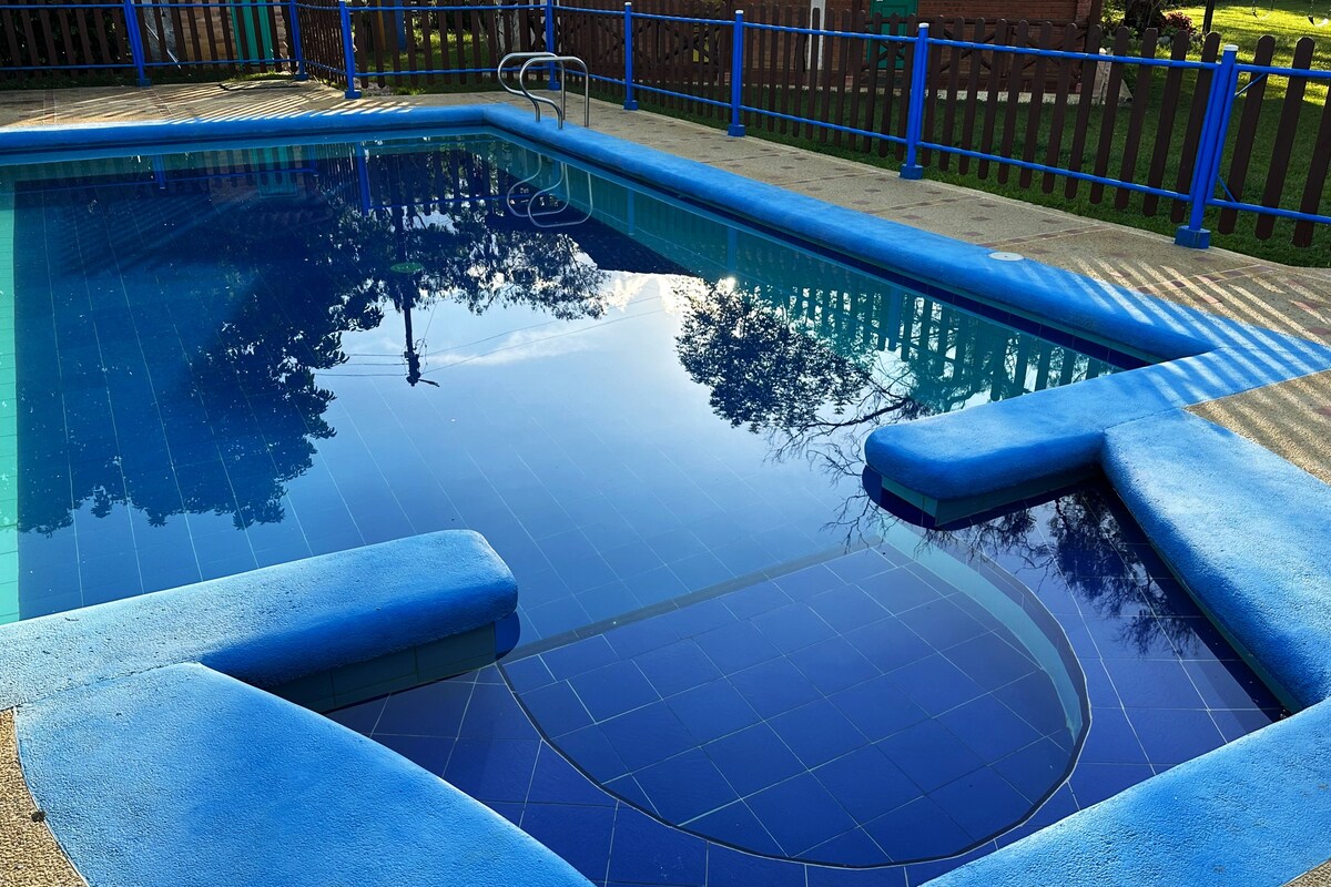 Hermosa casa en la Mesa de los Santos con piscina