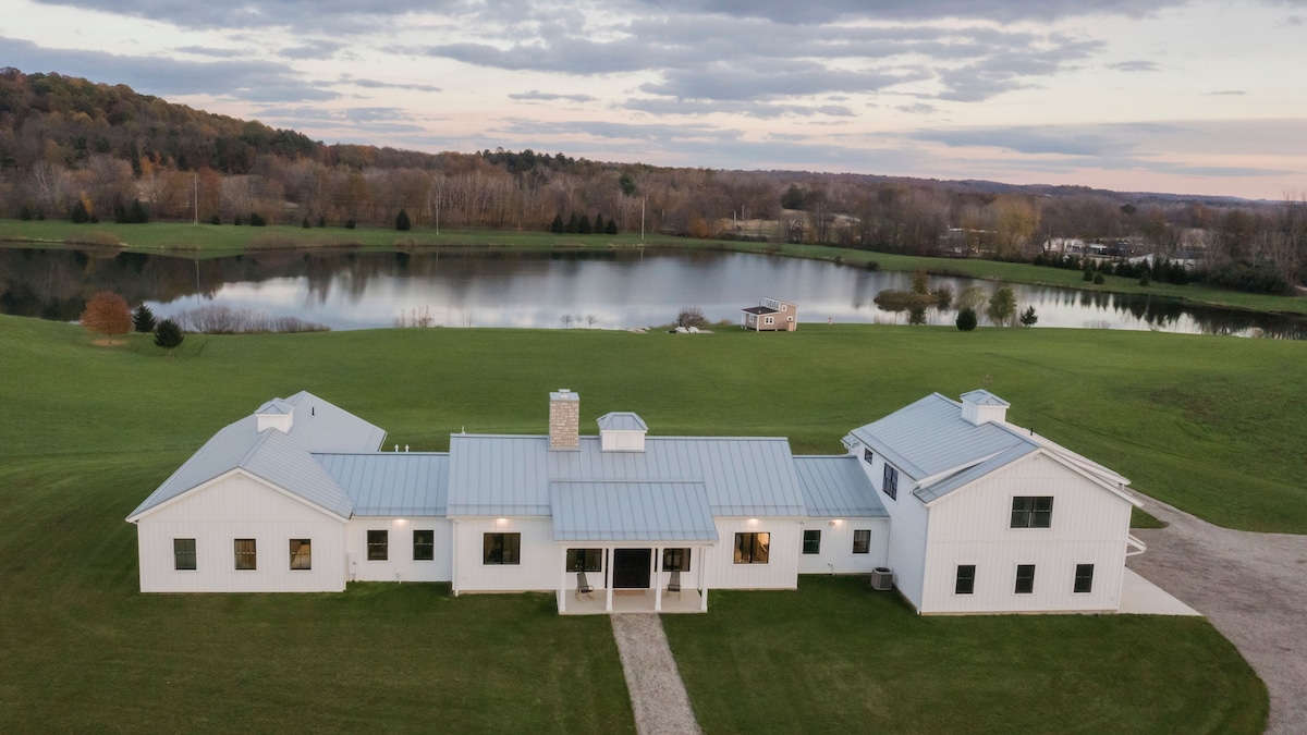 Luxury Napa Inspired Farm House with Lake Views
