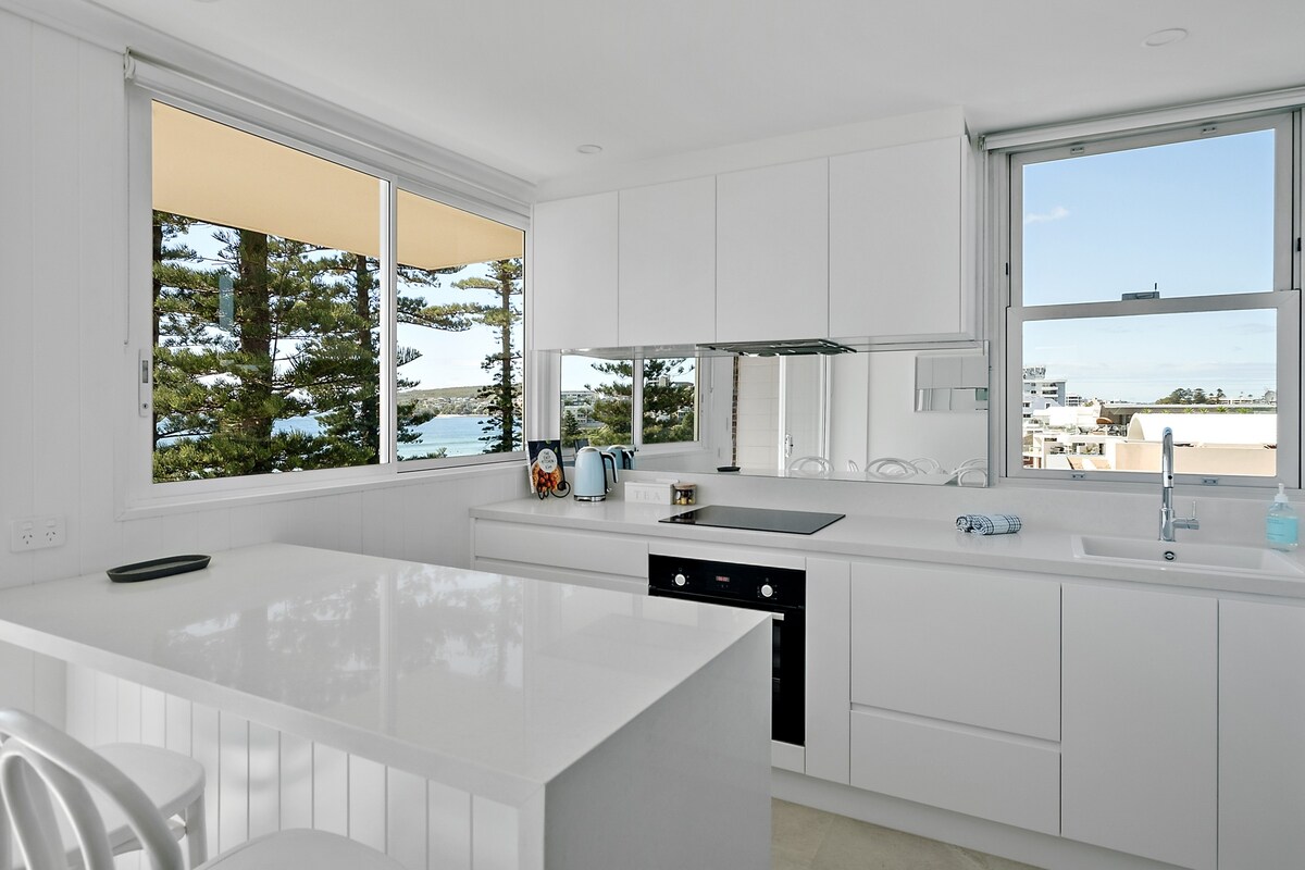 Renovated 2 Bed Beachfront with Unbelievable Views