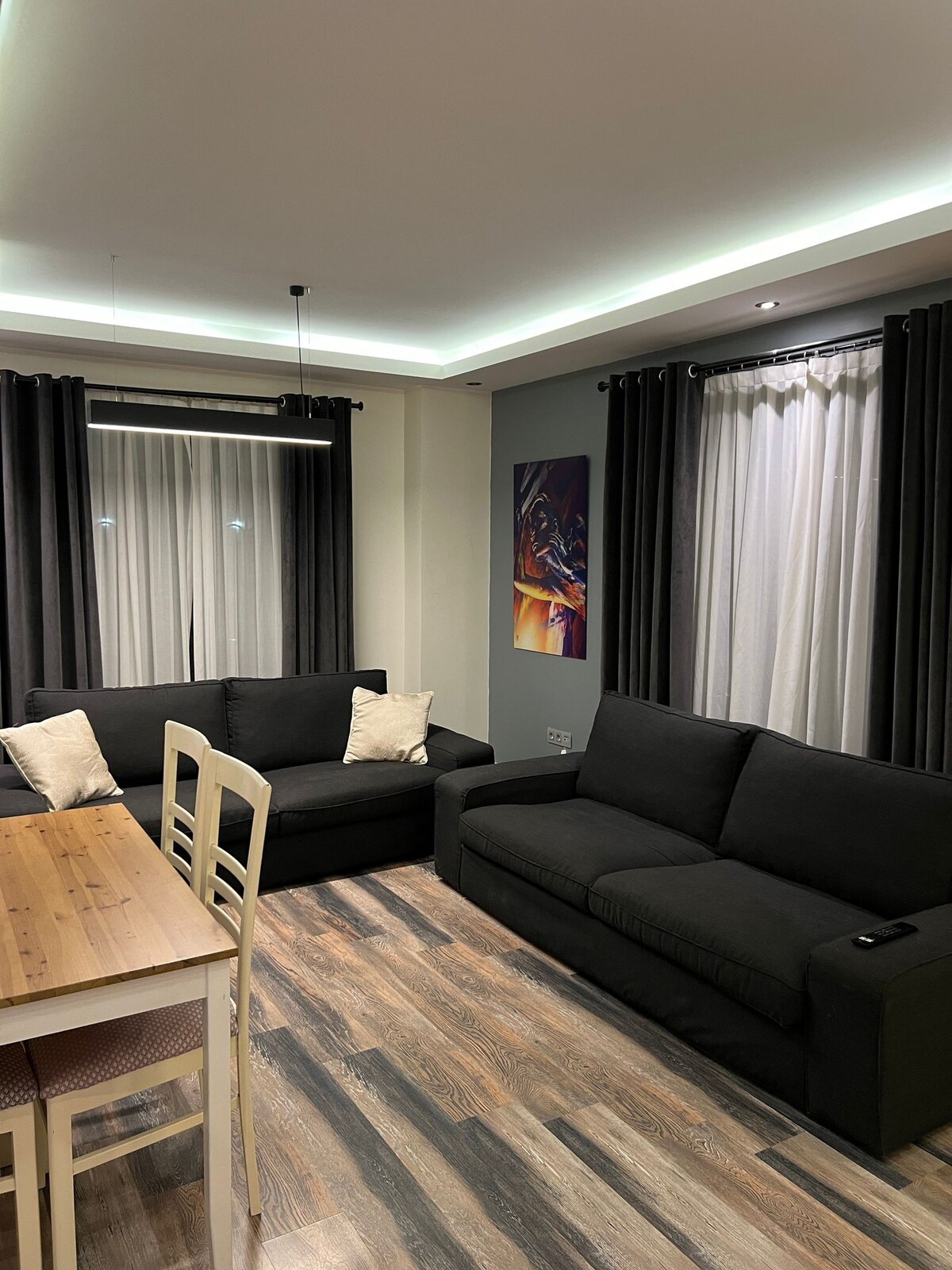 Luxury apartment close to the metro