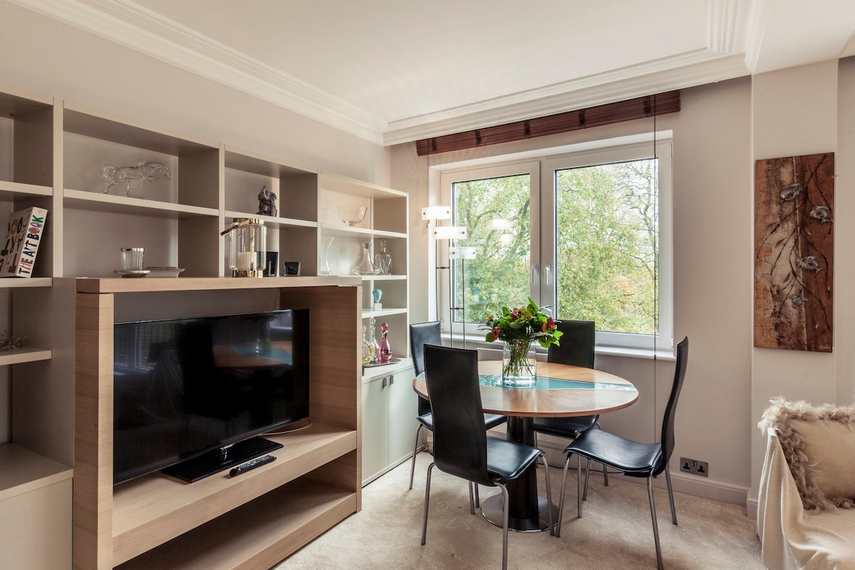 Magnificent Mayfair 2bed overlooking Green Park