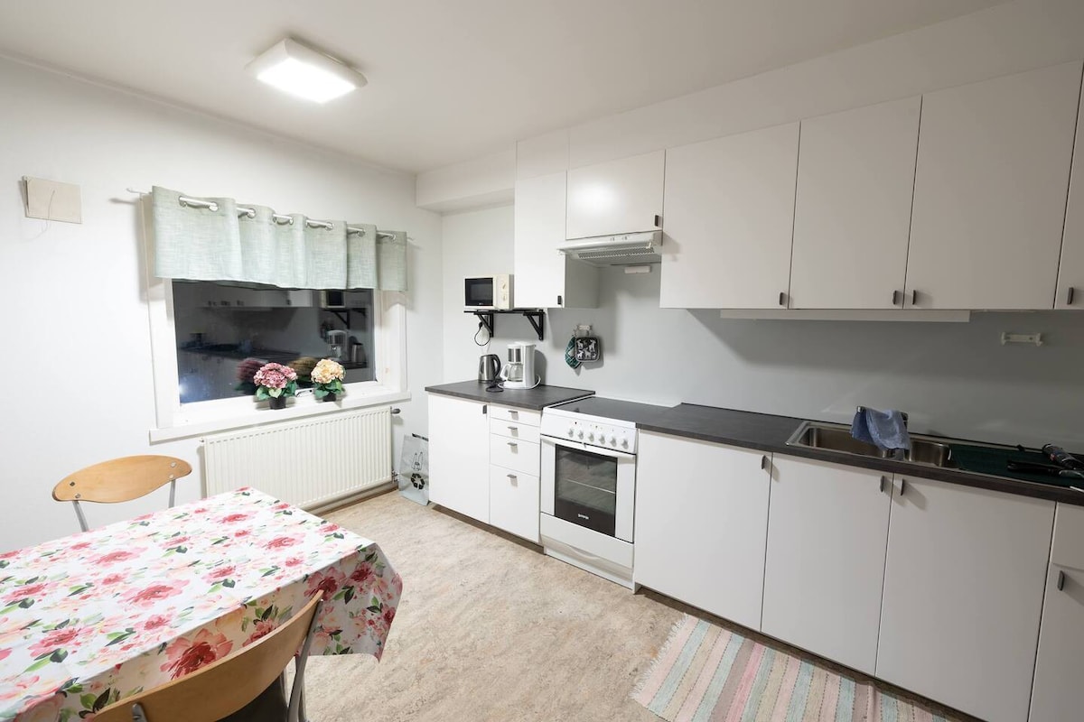 小区内舒适的单卧室公寓，共用厨房