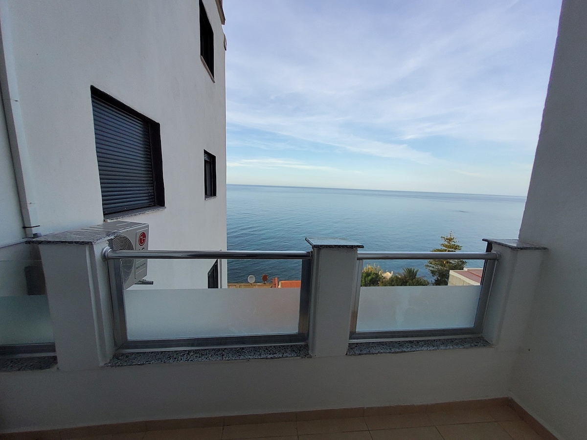 Sea front 2 bed apart with balcony, lift parking