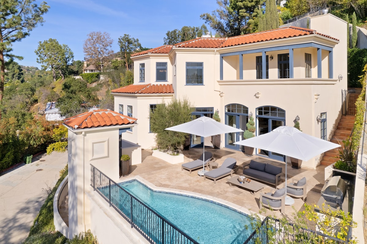 Chateau Beverly Hills by Stay Awhile Villas