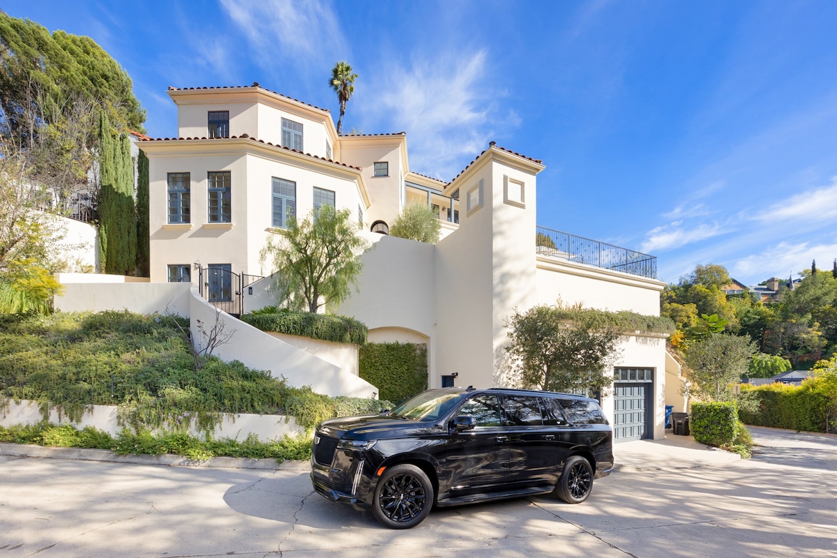 Chateau Beverly Hills by Stay Awhile Villas