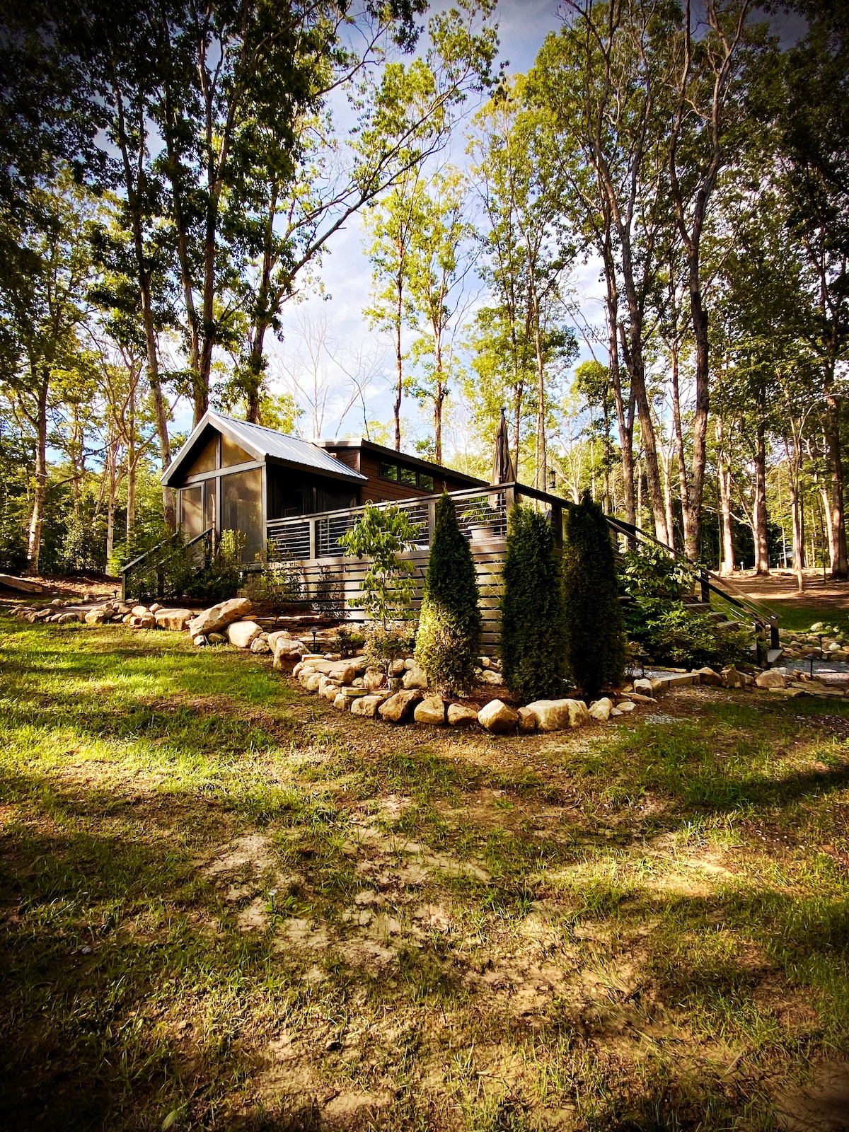 Tiny Home with Fire Pit near Lake and Monteagle