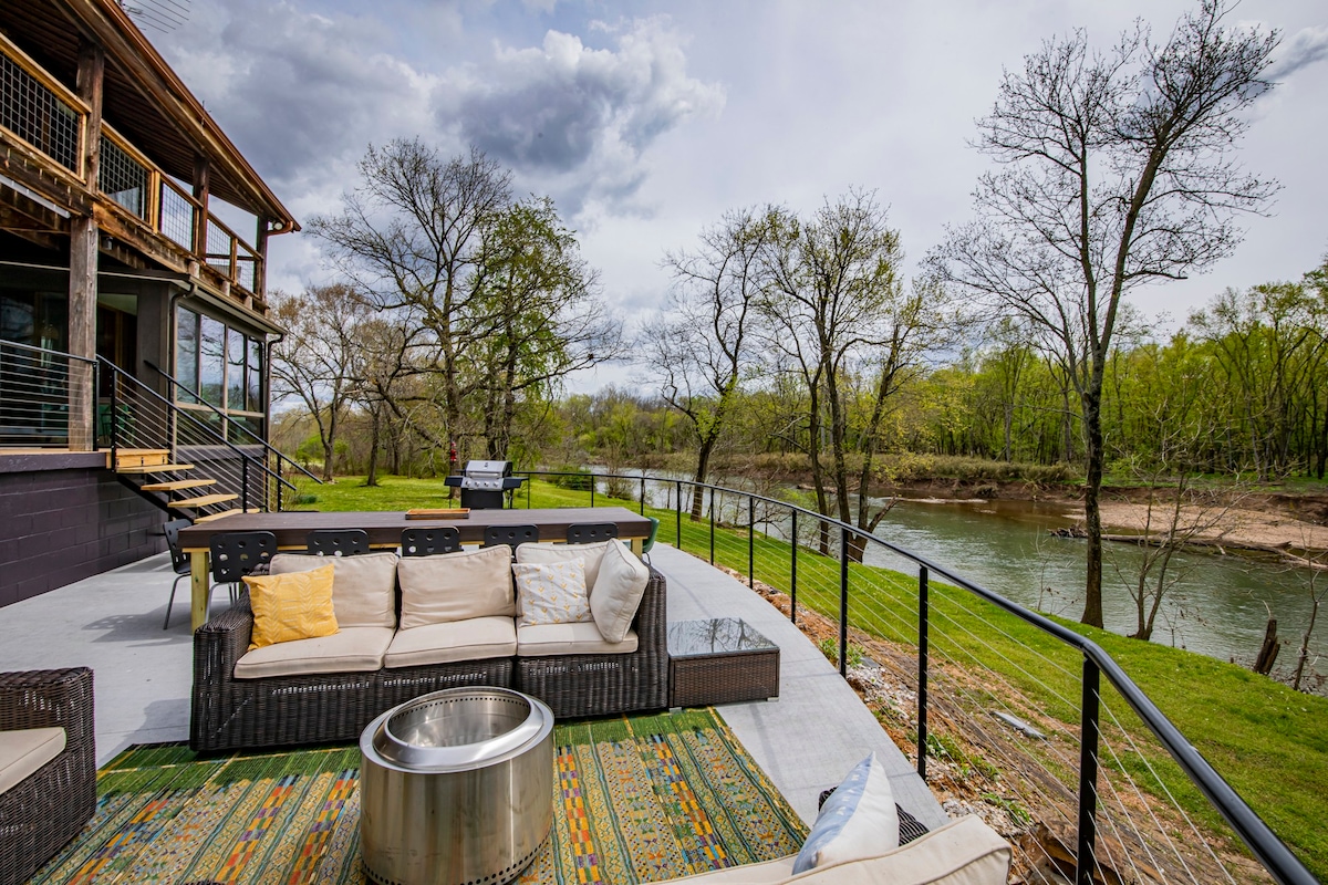 River House, kayak, fishing, king beds, riverfront